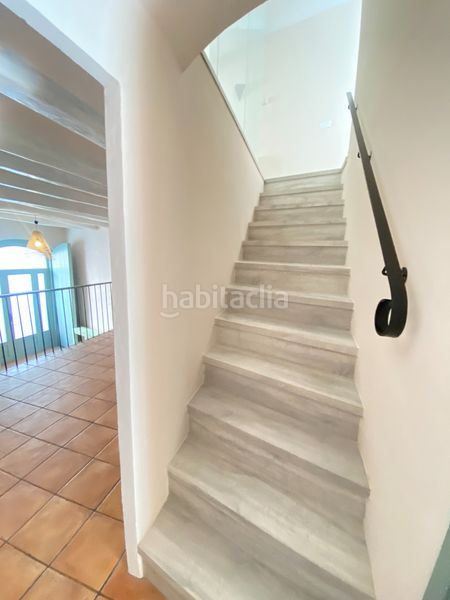 Foto e0519bc8-9ade-4661-b3ee-9a98407689ef. Casa adossada amb xemeneia calefacció a Corbera de Llobregat