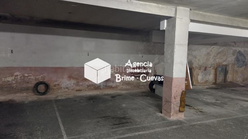 Foto f26d7a92-a411-4bad-8bb3-dc3e8e56c291. Parking coche en de oviedo 54 en Lugones Siero