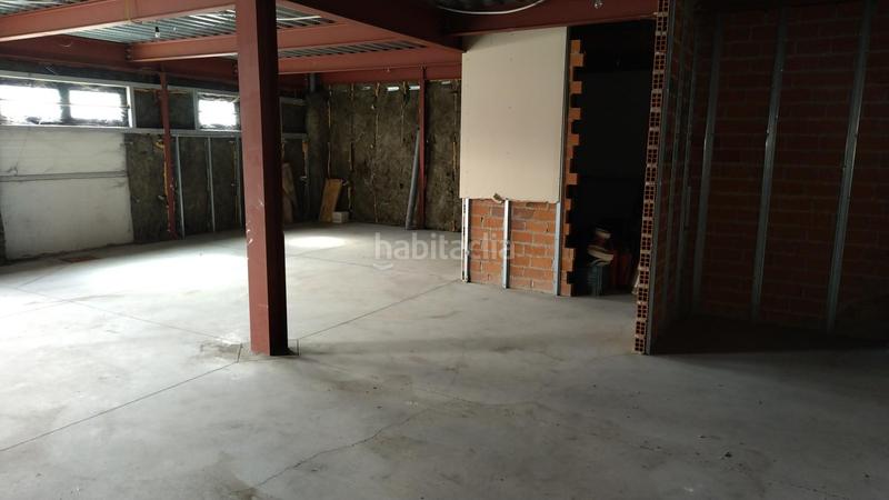 Foto 9f97eb79-0ae3-4cef-b931-06e010c8a545. Bâtiment à usage industriel dans Llaranes Avilés