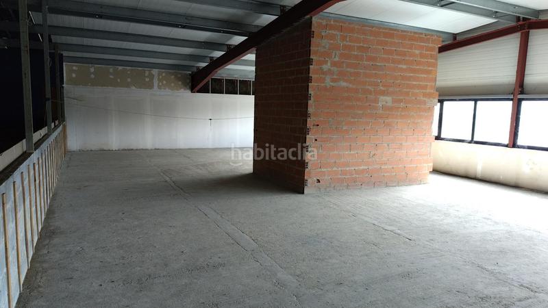 Foto f35ed0ac-a5d2-4bd6-8979-e48e4c8243b7. Bâtiment à usage industriel dans Llaranes Avilés