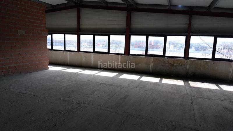 Foto 015b451c-863c-45de-a1c9-0892c4fb56c5. Capannone industriale in Llaranes Avilés