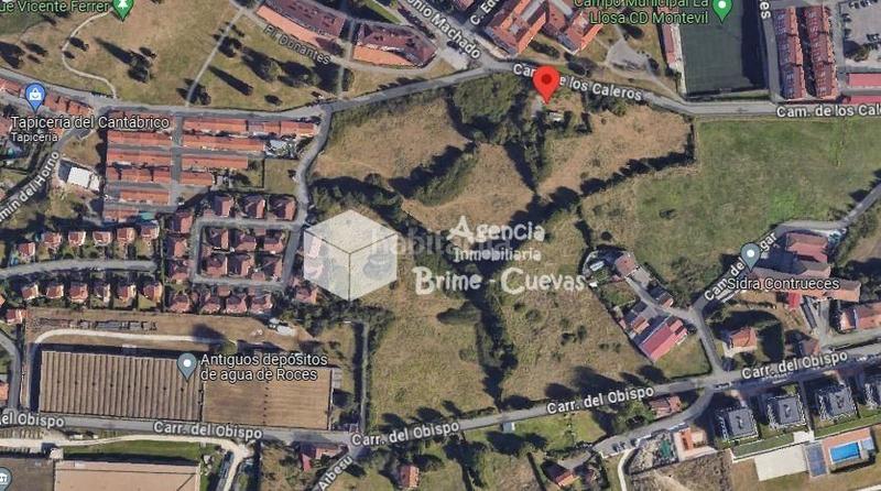 Foto 6cdd8276-fab4-4020-8839-b26008bd8954. Terreny residencial a Roces Gijón