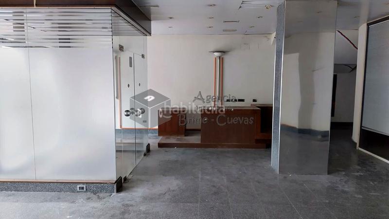 Foto 77c62a34-54e2-47cd-8be0-560be17d61e2. Locale commerciale in Parque San Francisco - Uría Oviedo