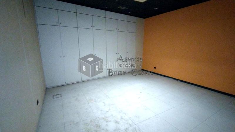 Foto 9abe53fb-28ca-4b51-b8df-9e01f52ddc99. Locale commerciale in Parque San Francisco - Uría Oviedo