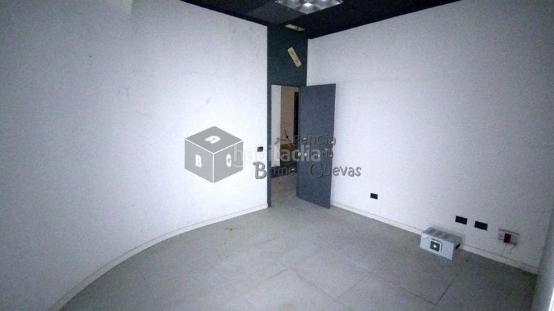 Foto f563bdb5-0c10-485f-ba92-c2f0bed51841. Locale commerciale in Parque San Francisco - Uría Oviedo