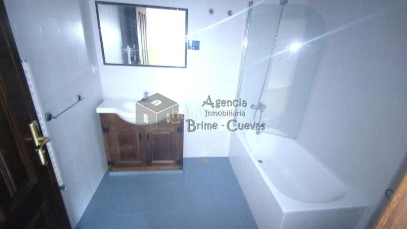 Foto 24f6bf0b-9f96-4bd9-9a63-fd95bc278f43. Edifici a Tineo