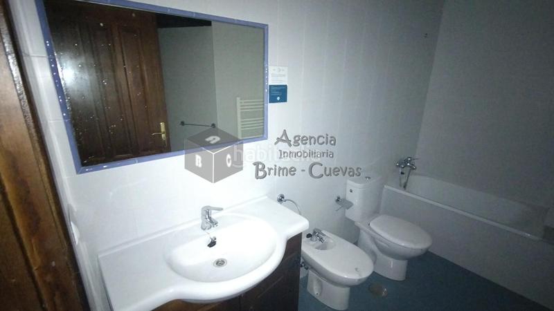 Foto 6b2ece00-a8c1-41ab-b8eb-95e41b41a5e1. Edifici a Tineo