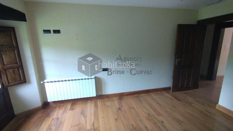 Foto 92001893-4820-4eb3-8dba-5a9cd3ef1591. Edifici a Tineo