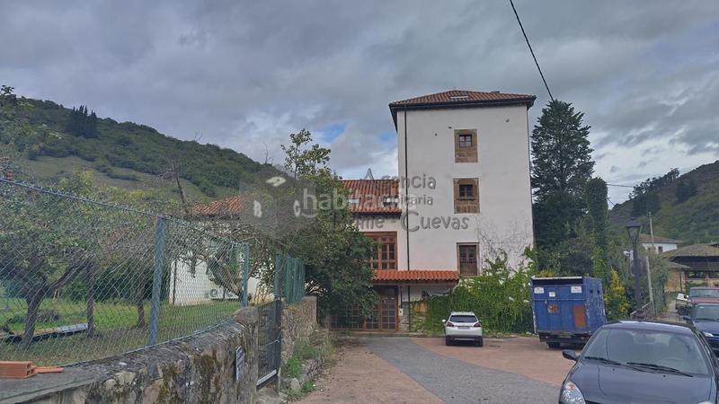 Foto 9dcea116-0aa7-41a4-8d0d-3fe79634836e. Edifici a Tineo