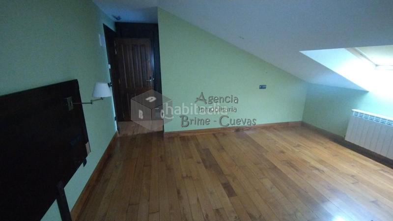 Foto 9f781298-7cb7-4790-b29d-636fa6b7cdf4. Edifici a Tineo