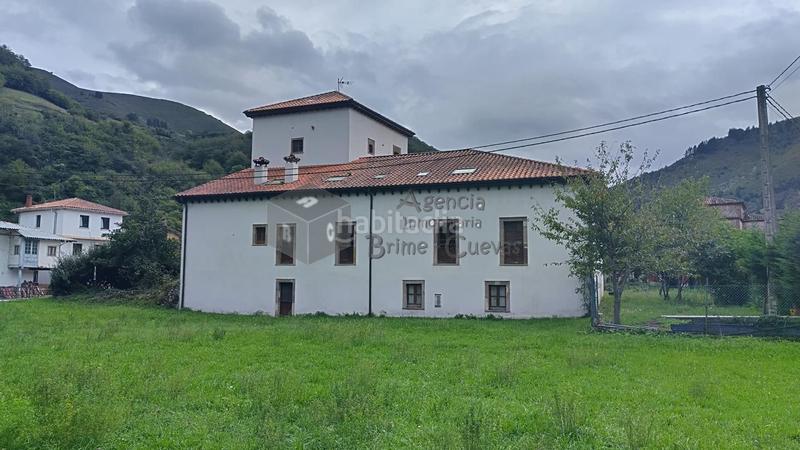 Foto d09a010b-cd3f-4311-bf04-4bddbae8a0c3. Edifici a Tineo