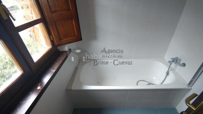 Foto f595ad55-ffb7-47fe-a965-b7c9cfee63e8. Edifici a Tineo