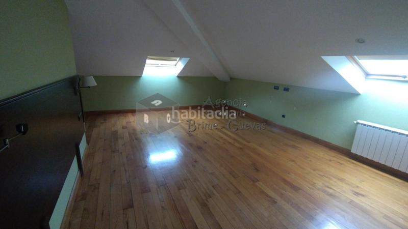 Foto fd91ebd9-3acb-4eb1-8454-67285486ef46. Edifici a Tineo