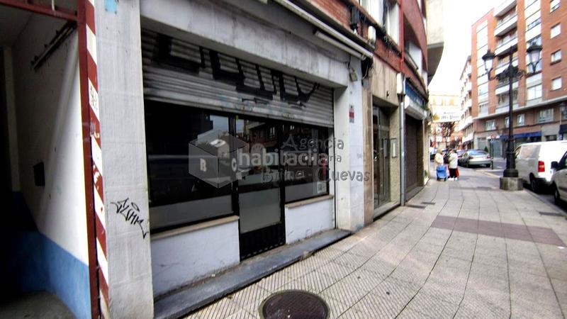 Foto 2998a123-99be-4d54-8d6c-54e734e49937. Local comercial en Santo Domingo - El Campillín Oviedo