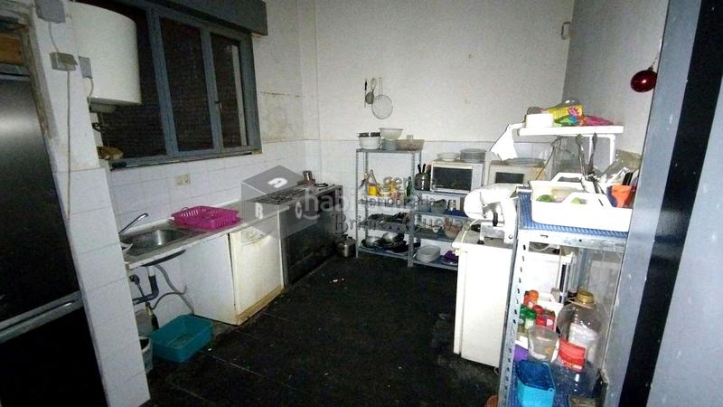 Foto 33cc5381-5703-4dab-bb19-f853b3d84764. Local comercial en Santo Domingo - El Campillín Oviedo