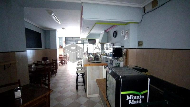 Foto b32a9431-5644-43f6-ad4e-0c64ff129d34. Local comercial en Santo Domingo - El Campillín Oviedo