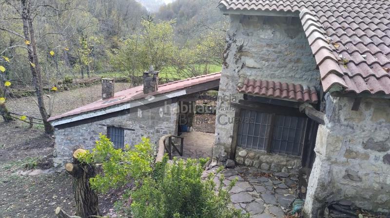 Foto 8f64436d-2446-4143-bfb9-b21f3d3e9db5. Masía en Caso