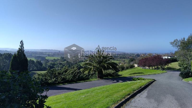 Foto f5217e74-c395-44b5-8739-dc350a0419a8. Casa con parcheggio piscina in Bernueces Gijón
