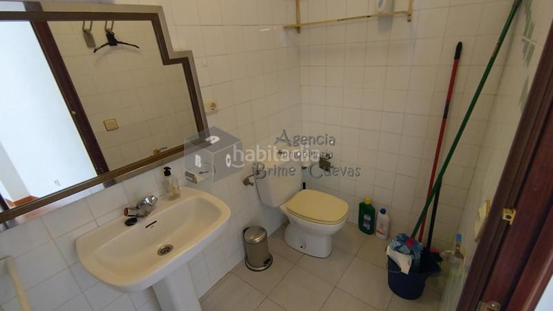 Foto 6356a4f0-fa7c-43ec-9e35-9a22ec6d2227. Alquiler local comercial en dolores ibárruri 33 en Gijón