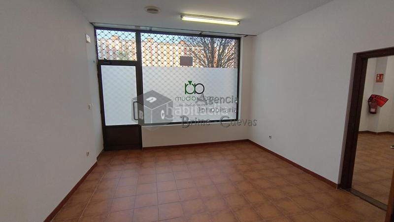 Foto 8de6fde6-bc65-4978-8a8c-4ad067f0ac95. Alquiler local comercial en dolores ibárruri 33 en Gijón