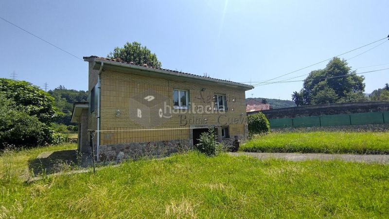 Foto cb8ca15f-babf-4e57-be2b-44ed4cad2e78. Casa en ferreros 4 en Ribera de Arriba