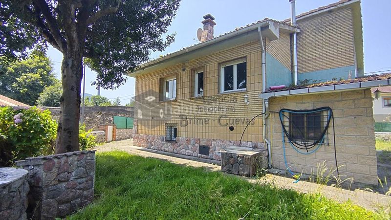 Foto f59d58f9-5426-4990-b179-0643f9ea8c50. Casa en ferreros 4 en Ribera de Arriba