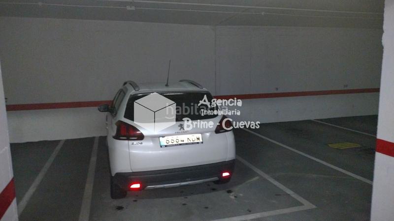 Foto eac8f6ba-ddf7-4128-bcbe-a8a1e4932f5b. Aparcament cotxe a El Cristo Oviedo