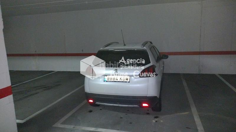 Foto ebfcca17-d66e-4fcd-884f-3941fcc2e099. Parking coche en El Cristo Oviedo