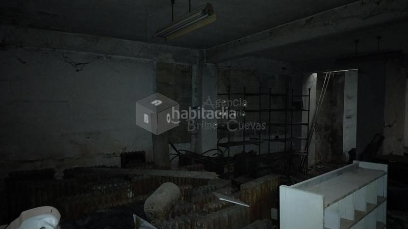 Foto 0fd19f09-3568-4ce2-8858-106879f5dc90. Local comercial a del general elorza 36 a Milán - Pumarín Oviedo