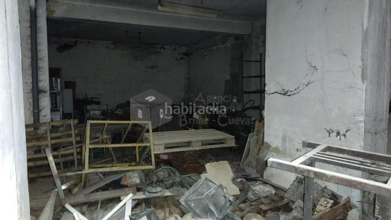 Foto 7a904380-bc43-40f5-a4fa-f53602136405. Local comercial a del general elorza 36 a Milán - Pumarín Oviedo