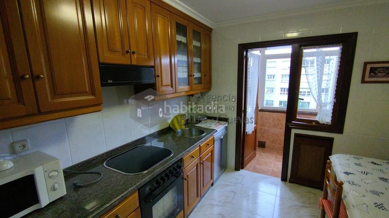 Foto 623425cd-3b88-43c8-b68e-463db8bd3fd8. Appartamento con riscaldamento in Vallobín Oviedo