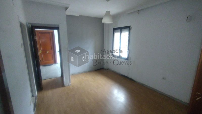 Foto 5859f764-5557-4af6-a834-a28397e5dbf4. Planta baixa a Ventanielles Oviedo