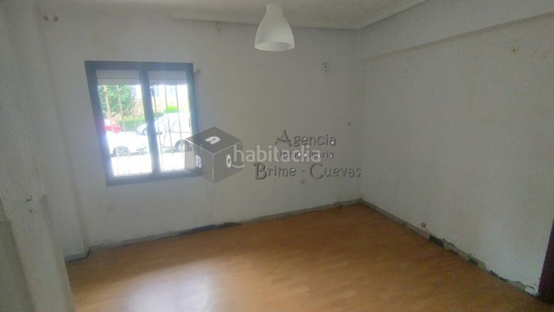 Foto d6076e28-bf1c-4f4b-8dbc-533e784b013f. Planta baixa a Ventanielles Oviedo