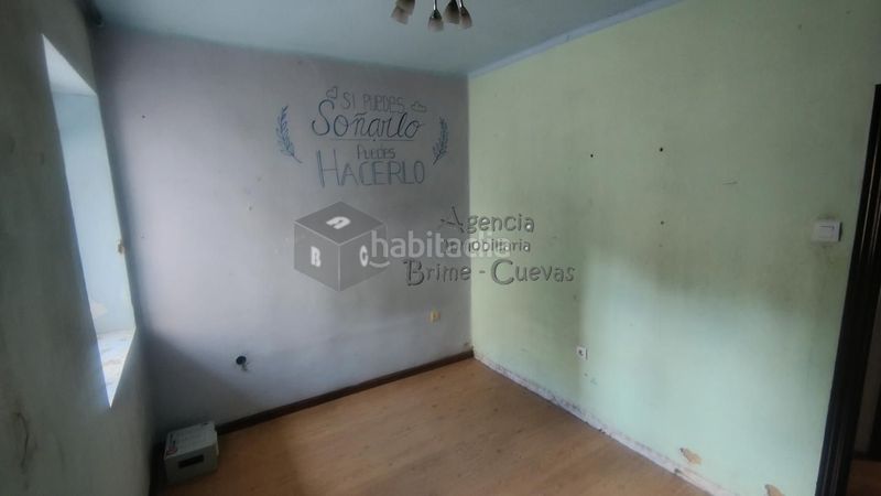 Foto ffffa5ec-8778-42b5-a7c9-de3258764ab3. Planta baixa a Ventanielles Oviedo