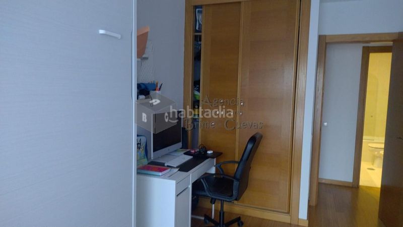 Foto 95e67192-c75c-4a2f-bb0f-a7b24e878b6d. Planta baixa amb calefacció aparcament a Colloto Oviedo