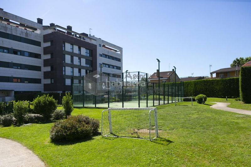 Foto ba266dc7-0b55-4fe4-9551-cf929733a050. Planta baixa amb calefacció aparcament a Colloto Oviedo