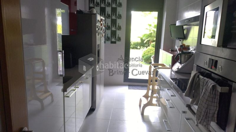 Foto c58aa8d1-64a2-4340-a855-c3690cd7e78d. Planta baixa amb calefacció aparcament a Colloto Oviedo