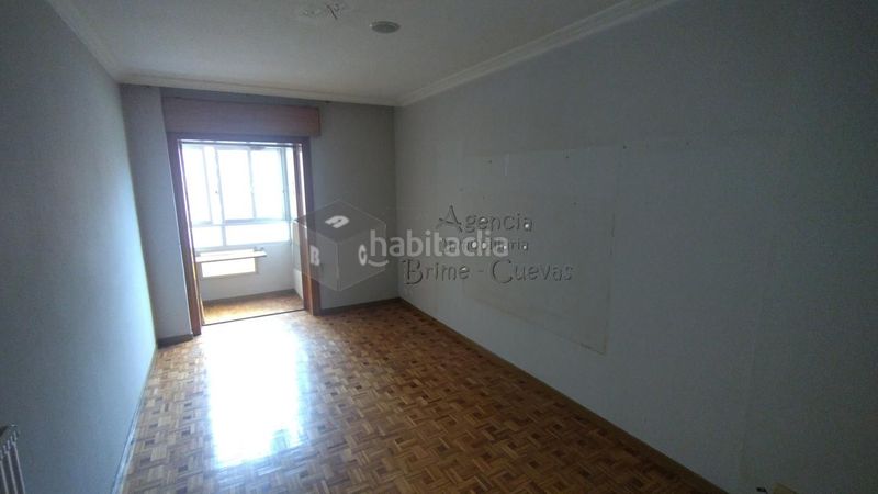Foto cbbac995-b389-4834-85bb-f66788ab6ecb. Flat with heating in nuevo Gijón Gijón