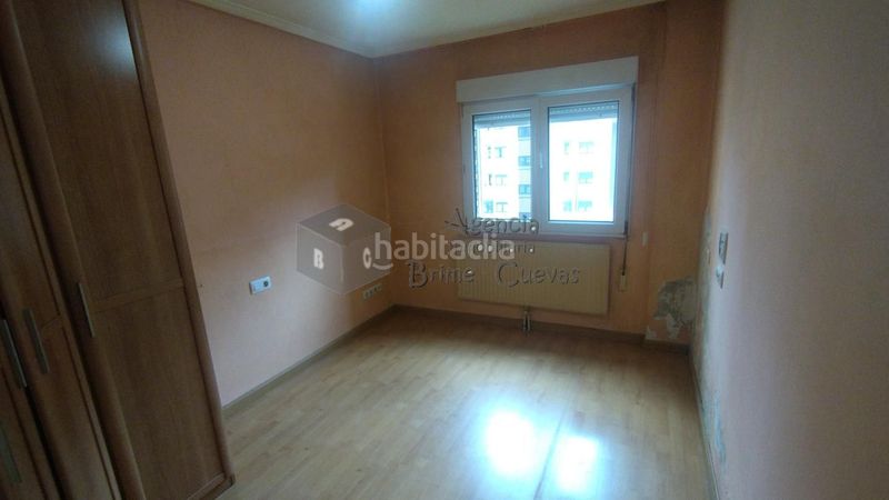 Foto d0d3759c-c8b1-4867-bdb6-9d399dd290a0. Flat with heating in nuevo Gijón Gijón