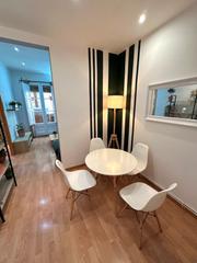 Rent Flat  Carrer monistrol. Zona vila de gràcia, 50m2, 2 hab.( 1doble y 1 individual), amueb