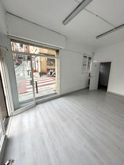 Local Comercial  Passeig de la mare de du del coll. Local esquinero, 38m2, difano, todo exterior. perfecto estado.