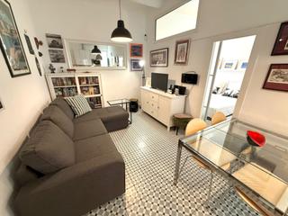 Location Appartement  Carrer del taquígraf serra. Piso 35m2, 2 habitaciones ( 1 doble, 1 individual), reformado y