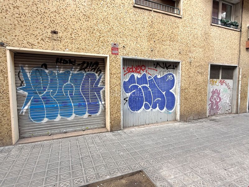 Foto cb87b794-d283-4908-8dd9-b3513b612b6b. Local comercial amb calefacció a Sants-Badal Barcelona