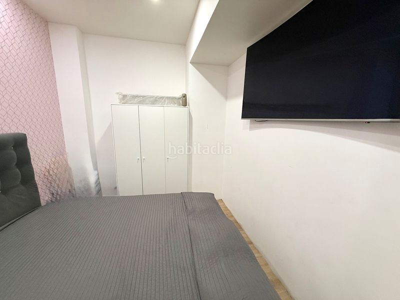 Foto cfeeb9ed-0845-402e-b97f-5e4d42aee975. Local comercial amb calefacció a Sants-Badal Barcelona