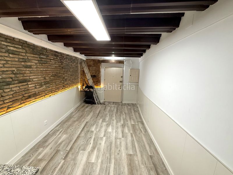 Foto 00aff2e3-e760-42ec-a688-726d647213e7. Local comercial a Raval Barcelona