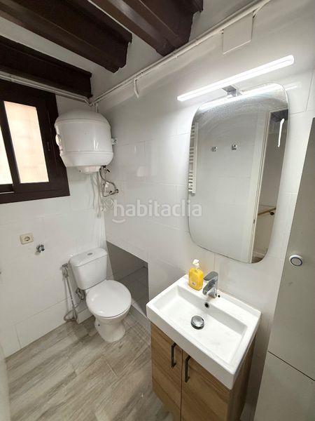 Foto 0e676975-3241-44c5-a5b0-6d7d3a64b59e. Local comercial a Raval Barcelona