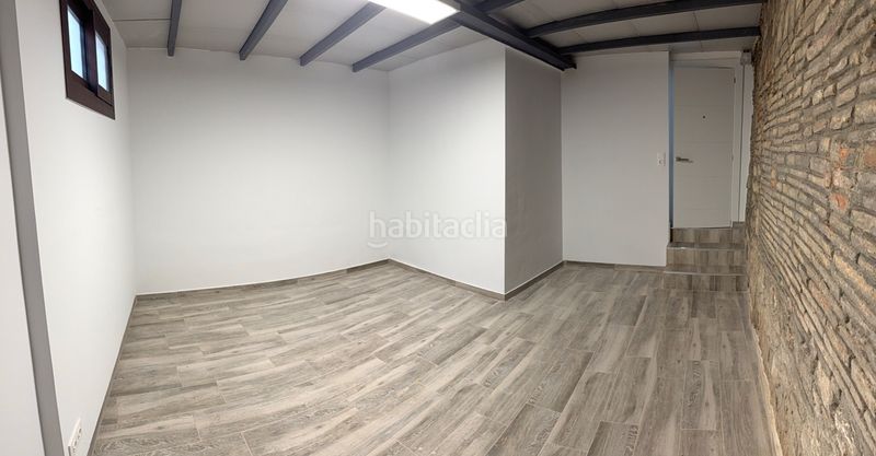 Foto 9050b467-2dc3-4bfb-83a4-b6a524410a45. Local comercial a Raval Barcelona