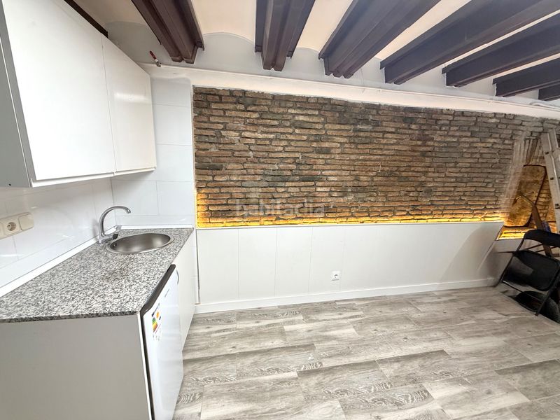 Foto bed761b9-ab01-4677-bd8b-86ff73f47fff. Local comercial a Raval Barcelona