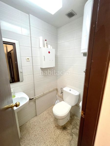 Foto 1442df73-a3ac-4b46-a96c-fef6f6e4849d. Local comercial amb calefacció a Hostafrancs Barcelona