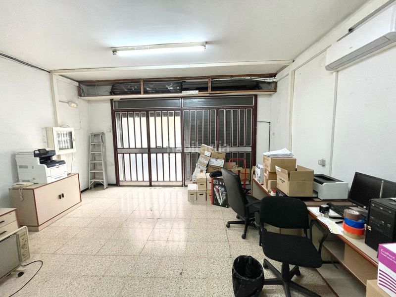 Foto e8b15a41-1701-4ab9-9015-14b2bdcdb527. Local comercial amb calefacció a Hostafrancs Barcelona